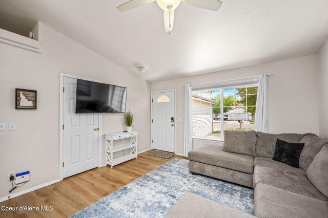 11850 N Stinson LOOP, Hayden, ID 83835