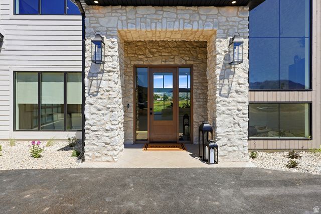 238 S 7900 ST, Huntsville, UT 84317
