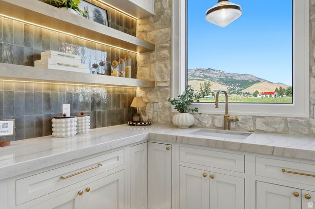 238 S 7900 ST, Huntsville, UT 84317