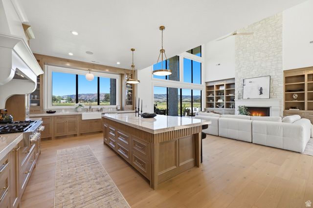 238 S 7900 ST, Huntsville, UT 84317