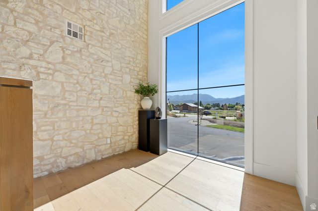 238 S 7900 ST, Huntsville, UT 84317