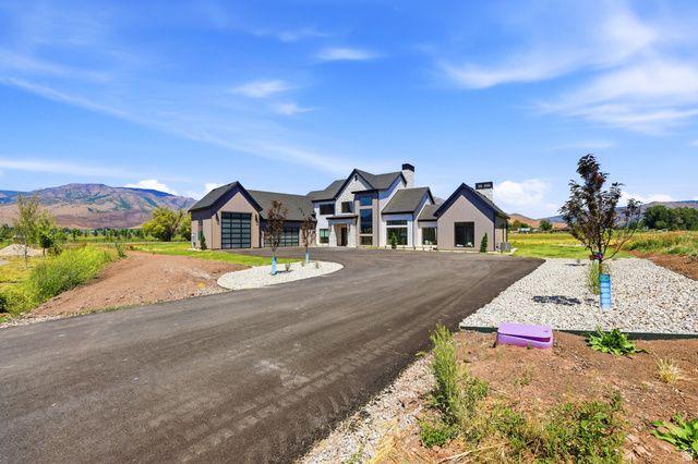 238 S 7900 ST, Huntsville, UT 84317