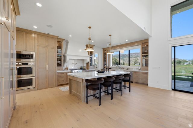 238 S 7900 ST, Huntsville, UT 84317