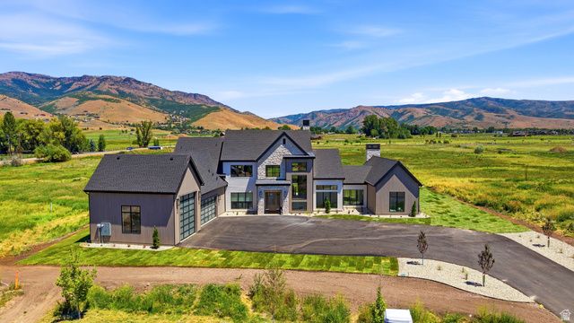 238 S 7900 ST, Huntsville, UT 84317