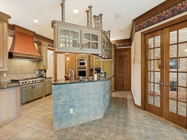 2804 High Point Court, Grapevine, TX 76051