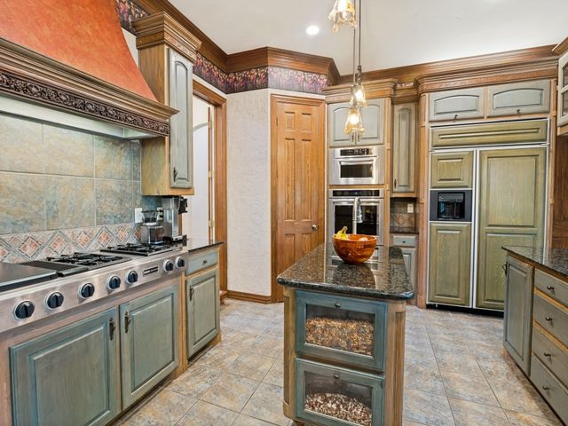 2804 High Point Court, Grapevine, TX 76051