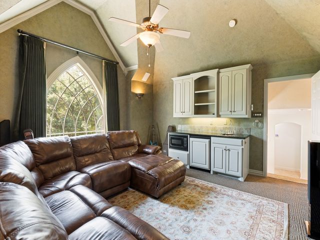 2804 High Point Court, Grapevine, TX 76051