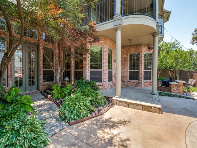2804 High Point Court, Grapevine, TX 76051
