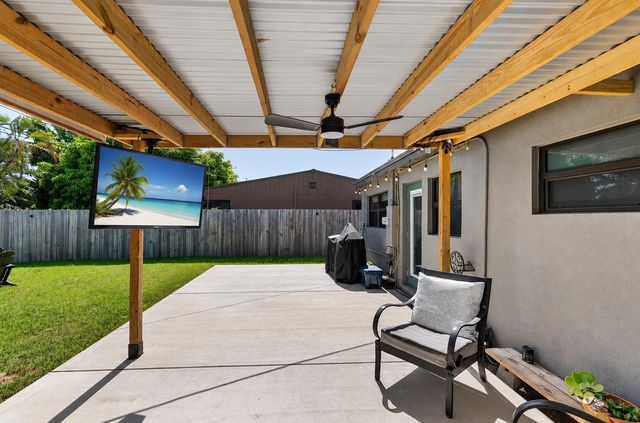 110 NW 56th Street, Oakland Park, FL 33309