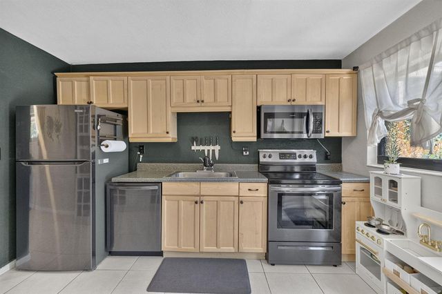 110 NW 56th Street, Oakland Park, FL 33309