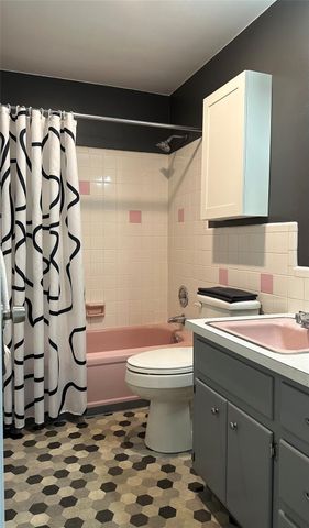 715 NW 30th Court 8, Wilton Manors, FL 33311