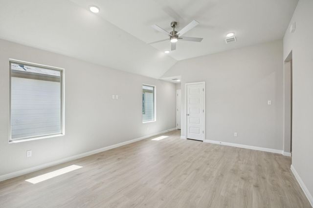 192 Spirit ST, Elgin, TX 78621
