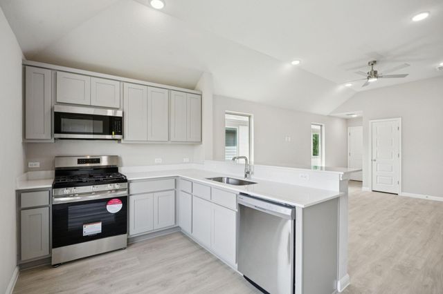 192 Spirit ST, Elgin, TX 78621