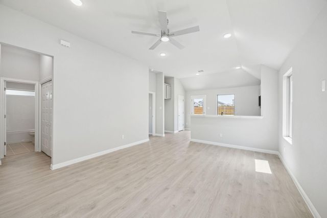 192 Spirit ST, Elgin, TX 78621
