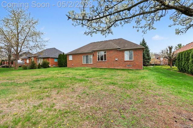 13823 Blue Beech Lane, Shelby Charter Township, MI 48315