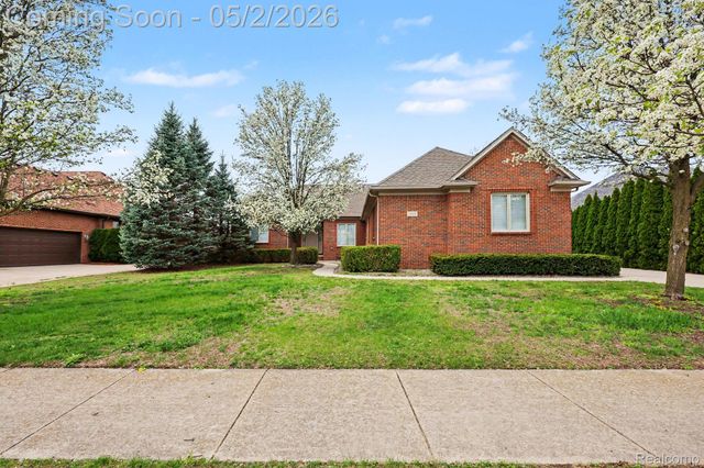 13823 Blue Beech Lane, Shelby Charter Township, MI 48315