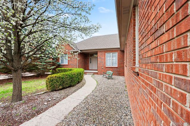 13823 Blue Beech Lane, Shelby Charter Township, MI 48315