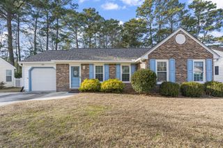 133 Woodlake Dr., Murrells Inlet, SC 29576