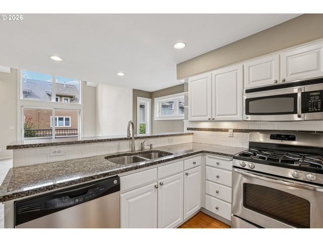 10217 Nw ALDER GROVE Ln, Portland, OR 97229
