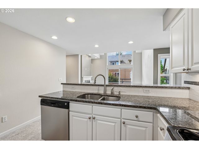 10217 Nw ALDER GROVE Ln, Portland, OR 97229