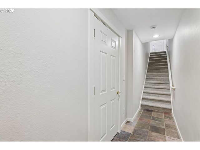 10217 Nw ALDER GROVE Ln, Portland, OR 97229