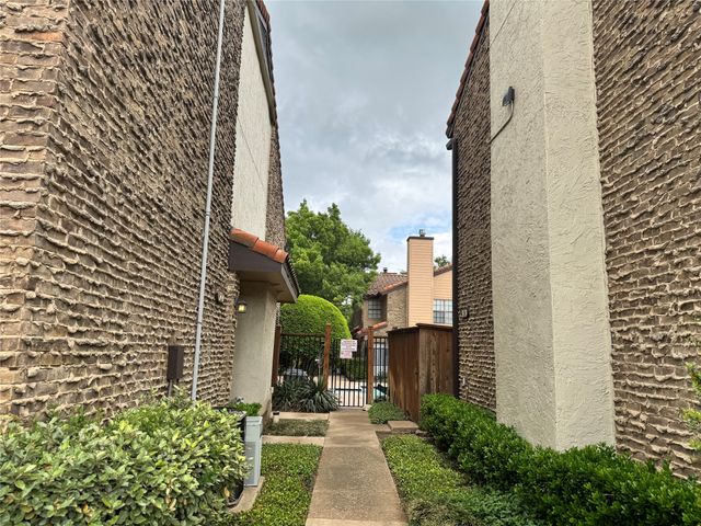 5626 Preston Oaks Road 3A, Dallas, TX 75254