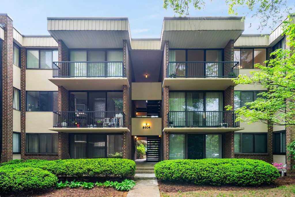 Image 19 of property listing at 9804 GEORGIA AVE #23-302, Silver Spring, MD 20902