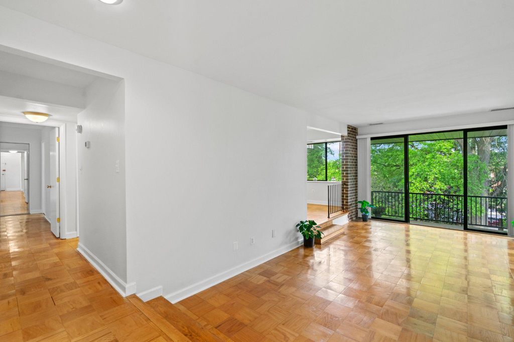 Image 4 of property listing at 9804 GEORGIA AVE #23-302, Silver Spring, MD 20902