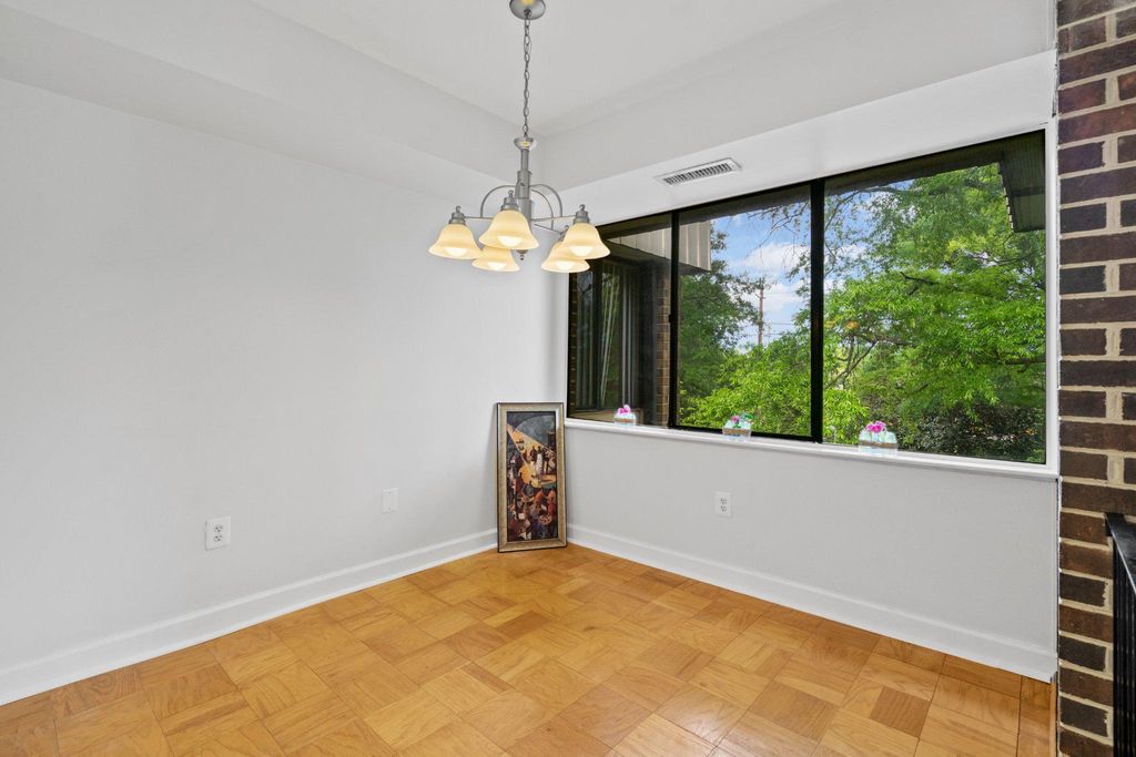 Image 5 of property listing at 9804 GEORGIA AVE #23-302, Silver Spring, MD 20902