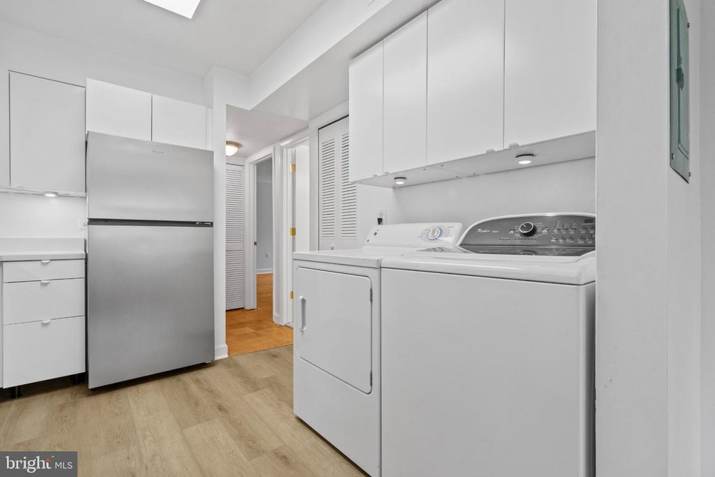 Image 7 of property listing at 9804 GEORGIA AVE #23-302, Silver Spring, MD 20902