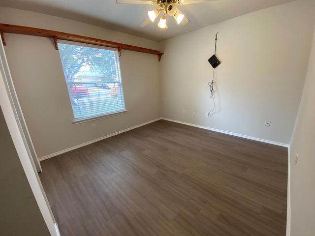 258 Western DR, Kyle, TX 78640