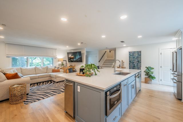 4105 Shady Valley Court, Arlington, TX 76013