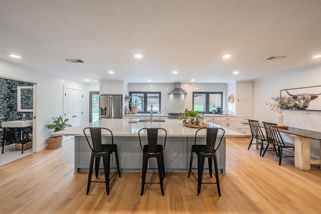 4105 Shady Valley Court, Arlington, TX 76013