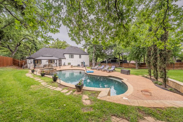 4105 Shady Valley Court, Arlington, TX 76013