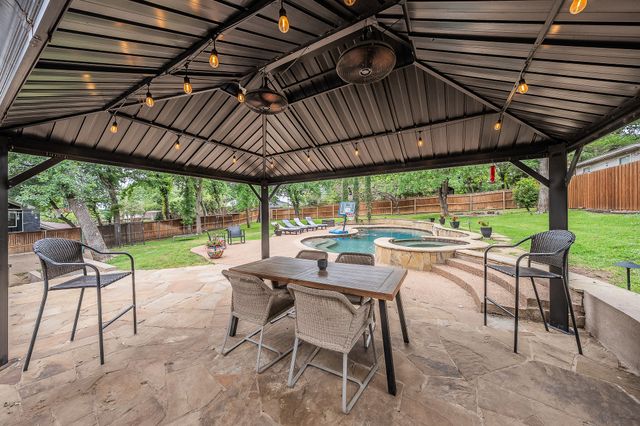 4105 Shady Valley Court, Arlington, TX 76013