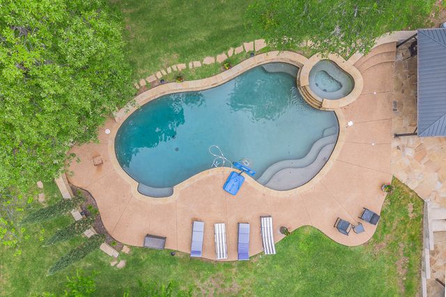 4105 Shady Valley Court, Arlington, TX 76013