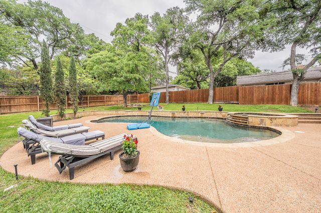 4105 Shady Valley Court, Arlington, TX 76013