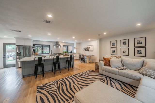 4105 Shady Valley Court, Arlington, TX 76013