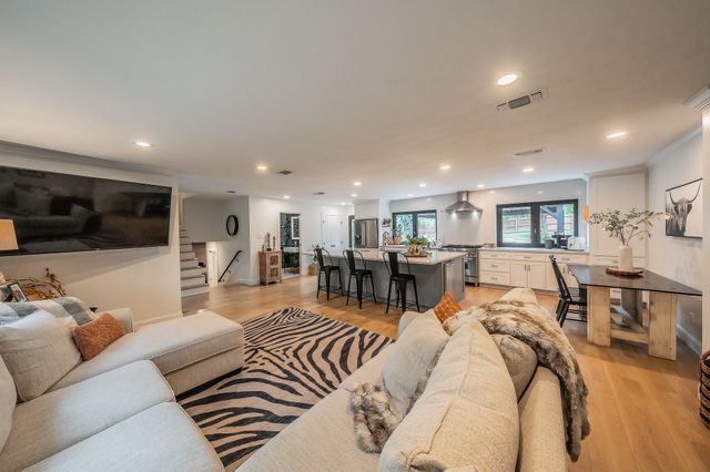 4105 Shady Valley Court, Arlington, TX 76013