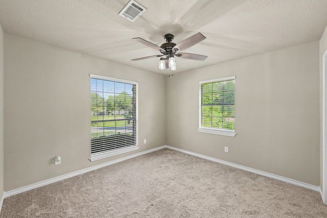 9820 W Shore Drive, Willis, TX 77318