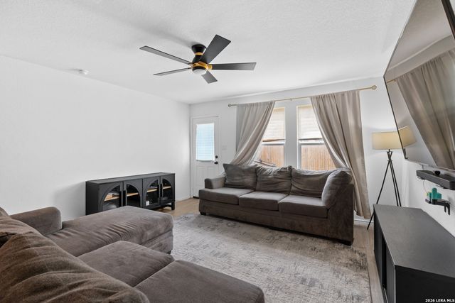 2818 MILLIKAN DR, Converse, TX 78109