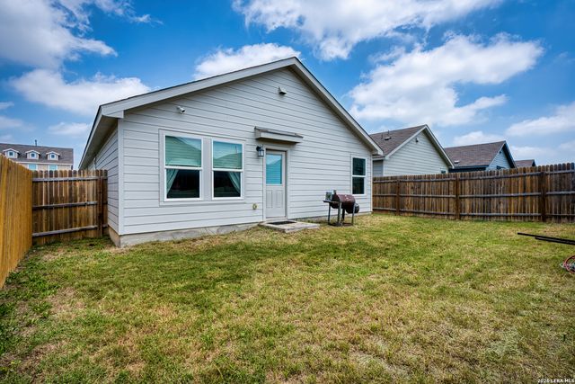 2818 MILLIKAN DR, Converse, TX 78109