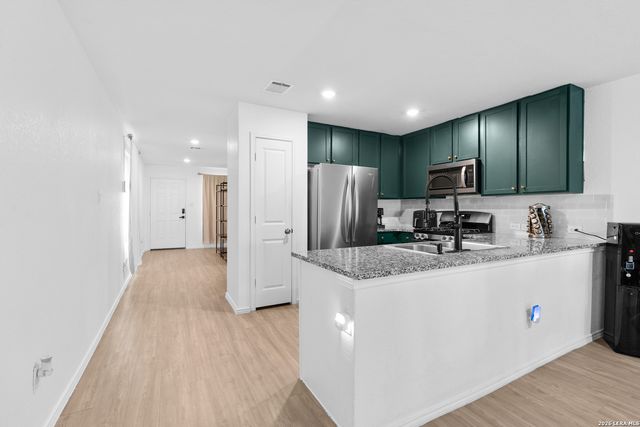 2818 MILLIKAN DR, Converse, TX 78109