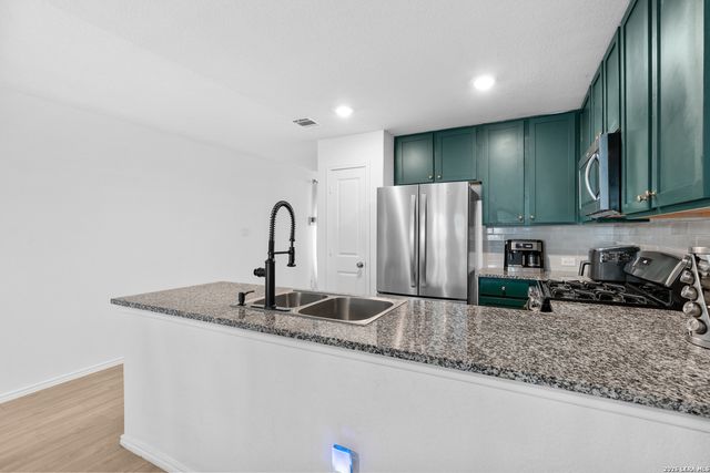 2818 MILLIKAN DR, Converse, TX 78109