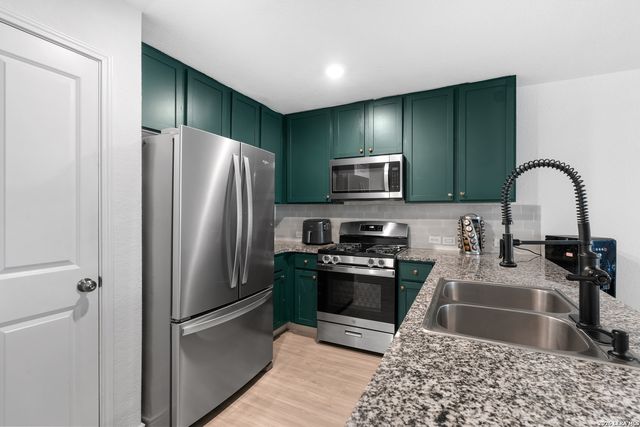2818 MILLIKAN DR, Converse, TX 78109