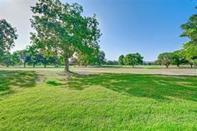 8226 Gold Tee Drive, Houston, TX 77036
