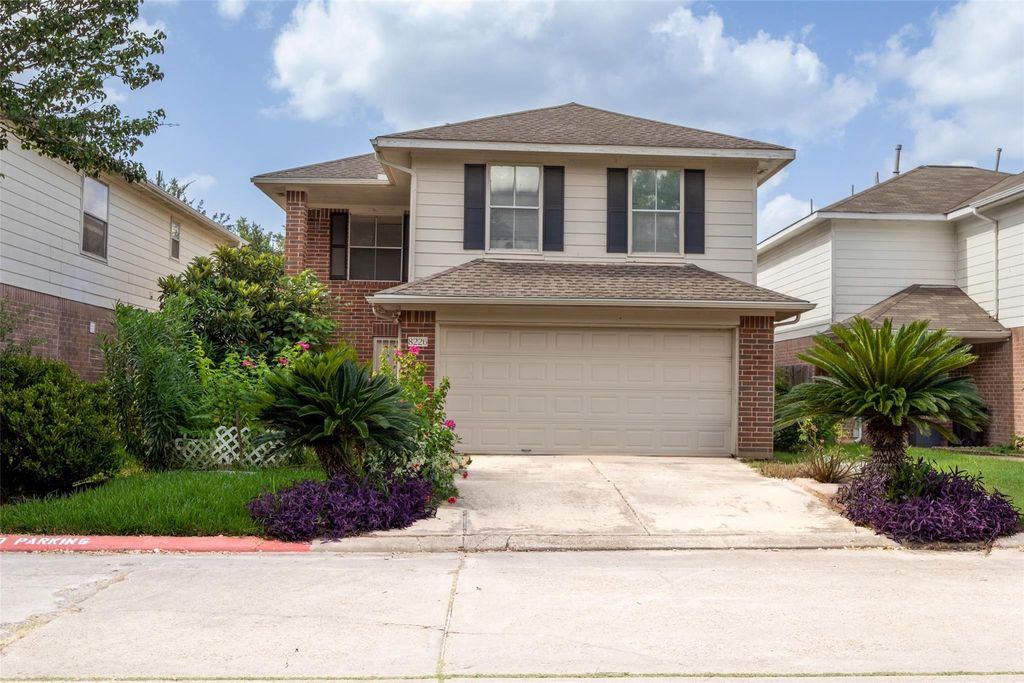 8226 Gold Tee Drive, Houston, TX 77036