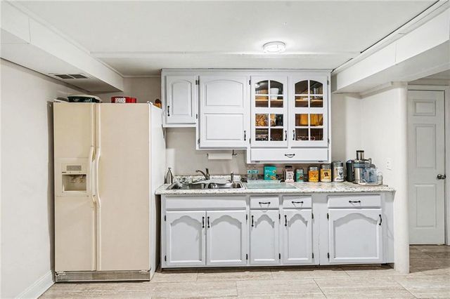 1810 N 94th Street, Kansas City, KS 66112