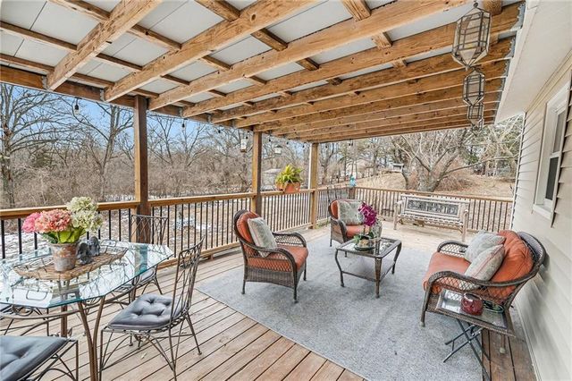 1810 N 94th Street, Kansas City, KS 66112