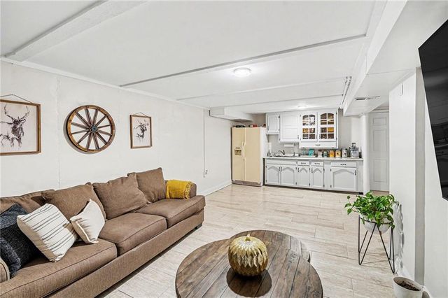 1810 N 94th Street, Kansas City, KS 66112